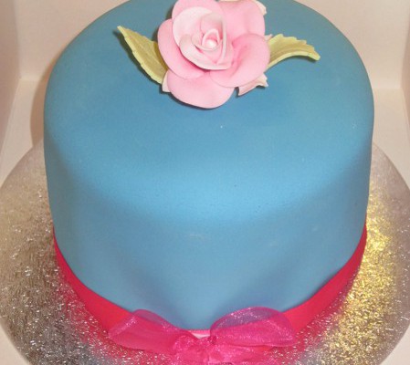 plain_floral_cake_