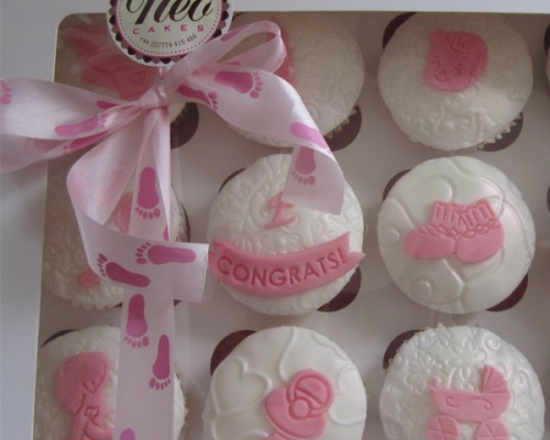 white_cupcake_box_with_pink_ribbon